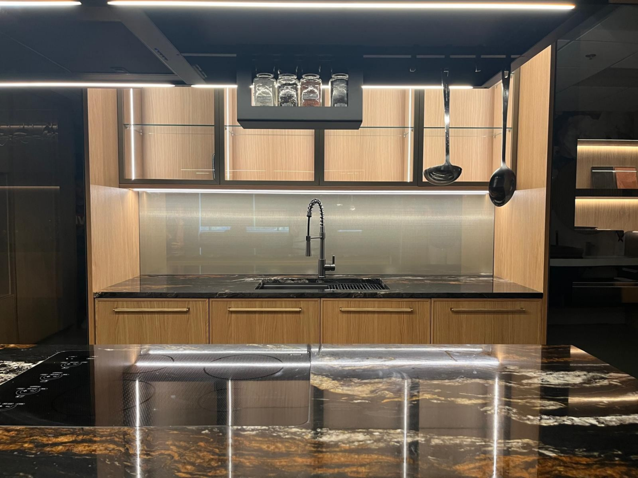 Casali Kitchen backsplash mirror with mesh